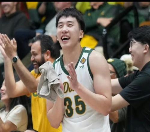 韦尔斯内线,精准强攻,反手扣篮一,球盟会,球盟会平台,球盟会官网