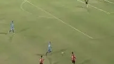 美国富二代歌手A妹与爱侣秘密举行婚礼，资产达9亿