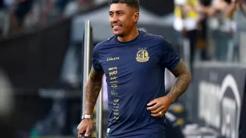 梅西任意球里程碑达成，队友赞叹其超凡能力