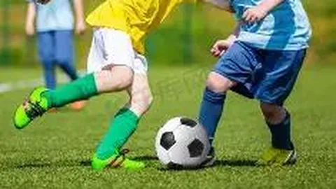 欧冠淘汰赛附加轮：曼城与皇马交锋，意甲双雄对垒荷甲球队